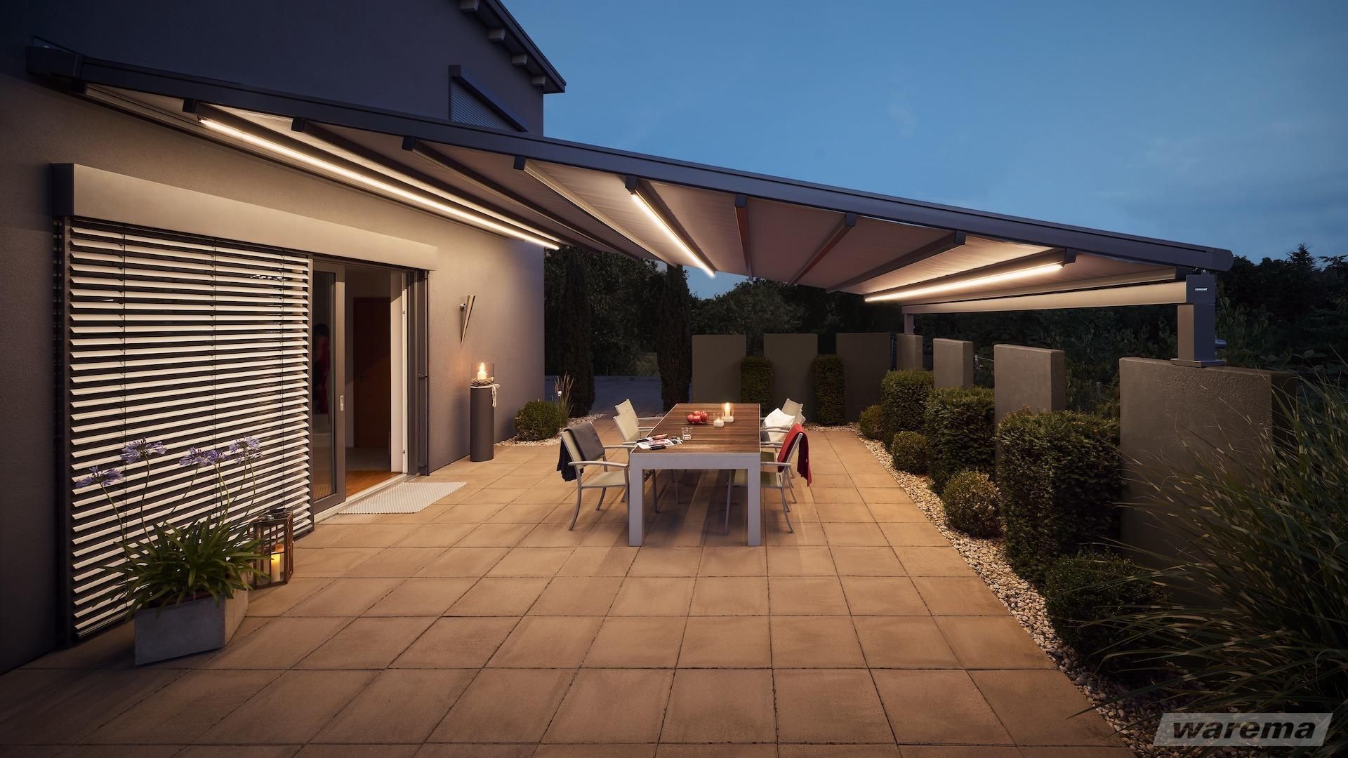 Warema Perea P70 Pergola Awning at night